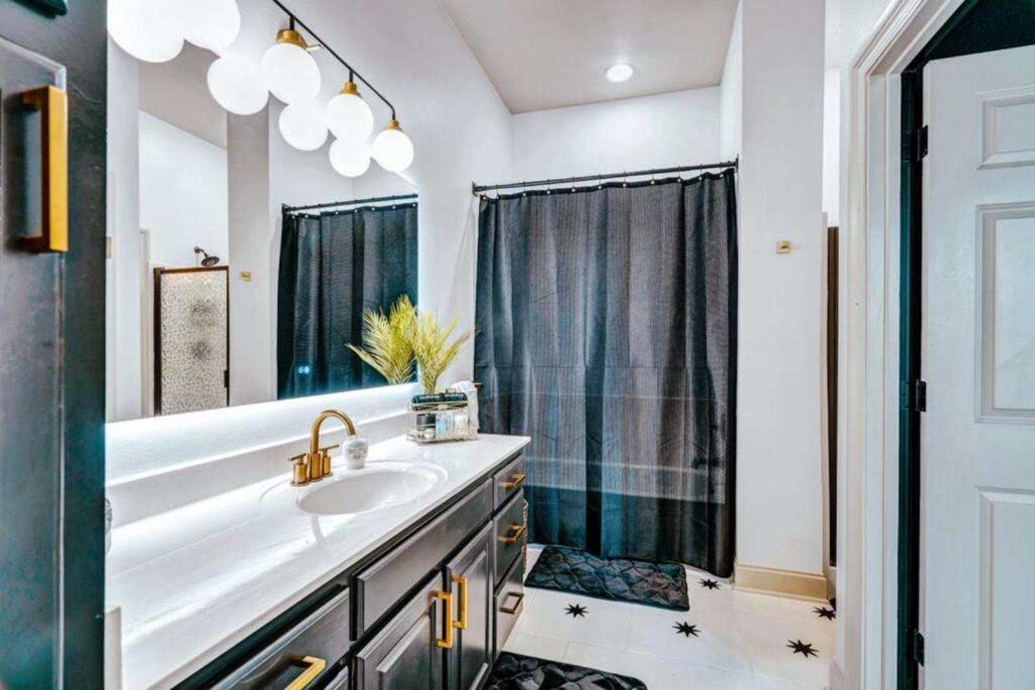 Stylish & Romantic Home, Long-Term Friendly, King Baton Rouge Exteriér fotografie