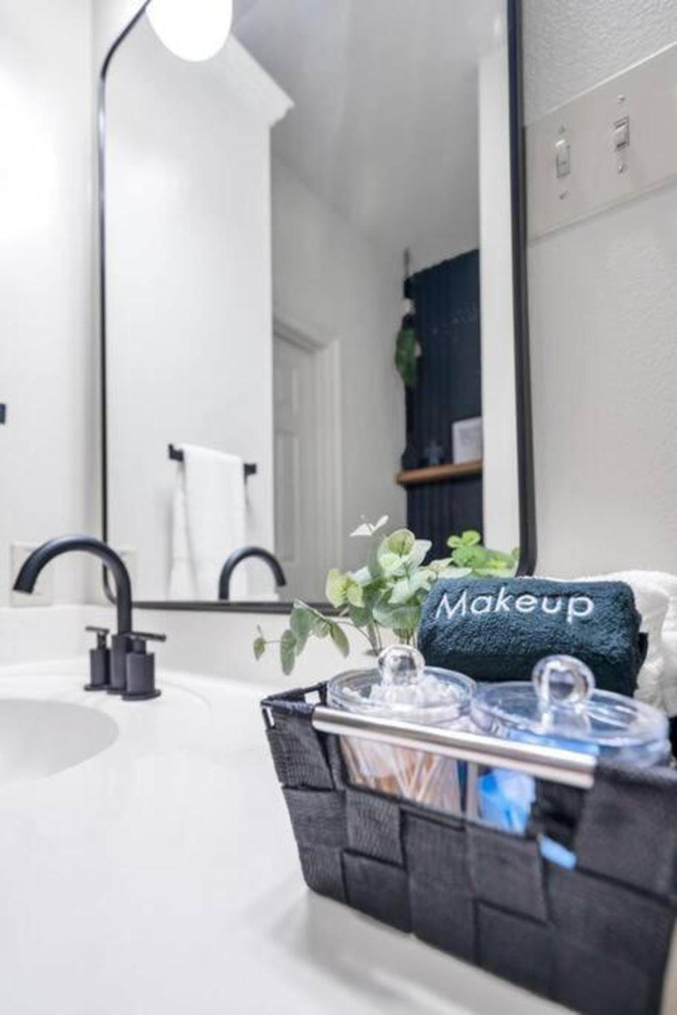 Stylish & Romantic Home, Long-Term Friendly, King Baton Rouge Exteriér fotografie